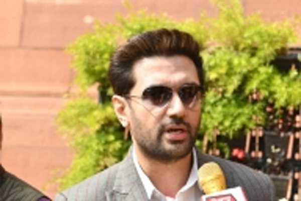 बिहार की सियासत में क्षेत्रीय दलों के पीछे खड़े राष्ट्रीय दल! बिहार की सियासत में क्षेत्रीय दलों के पीछे खड़े राष्ट्रीय दल!